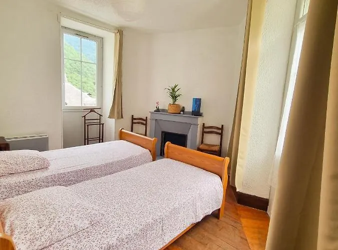 بيت ريفي Du Crabere