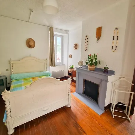 Du Crabere Gasthof *