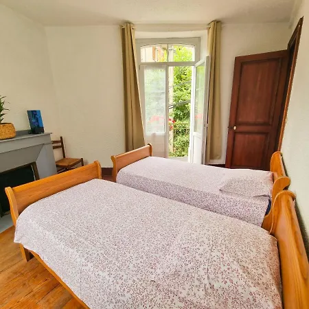 Du Crabere Gasthof *